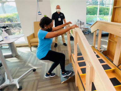 Alisa Duncan doing a knee strengthening workout.